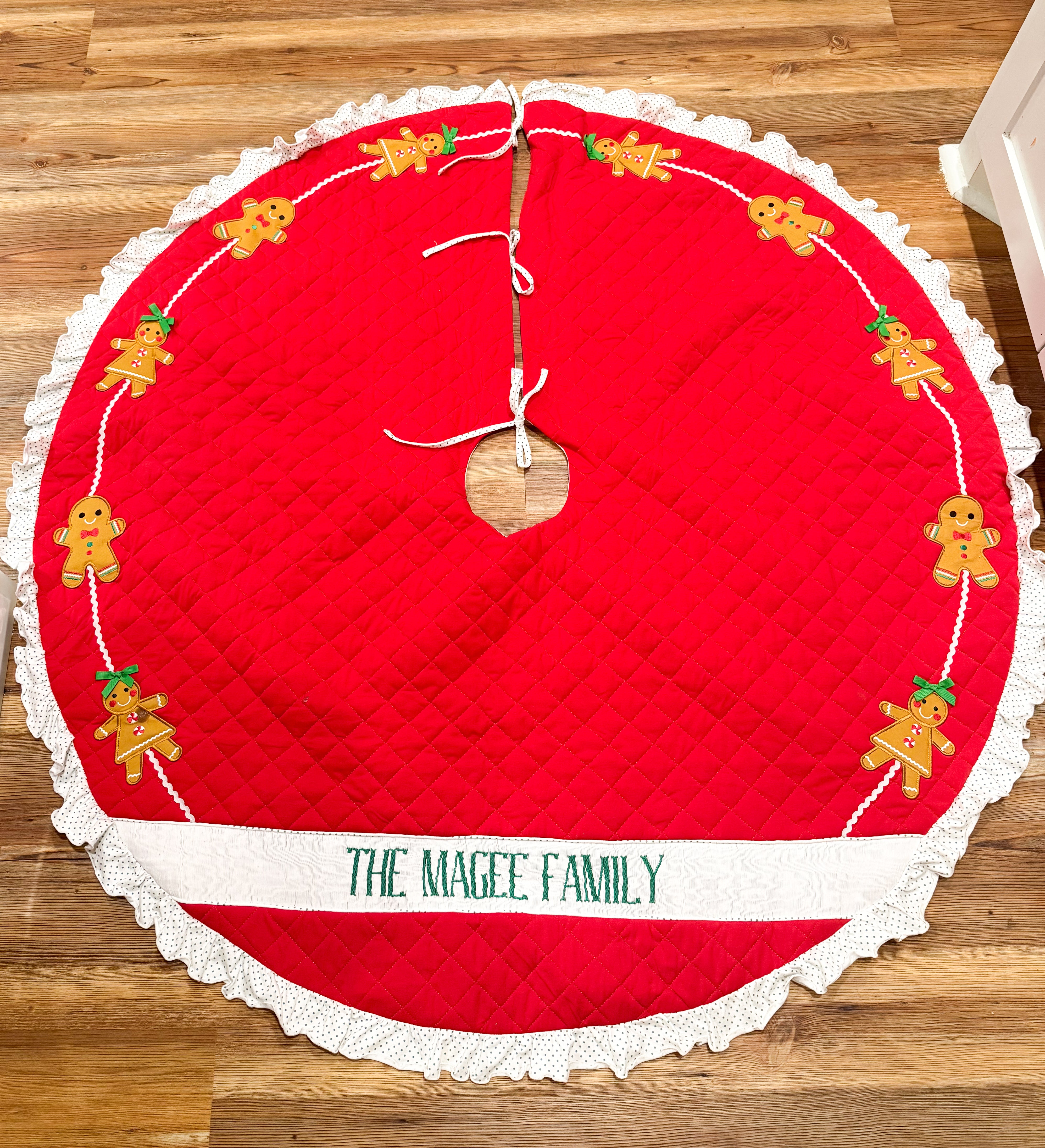 PRE ORDER 3D Gingerbread Icing Tree Skirt | ETA to LBS: October
