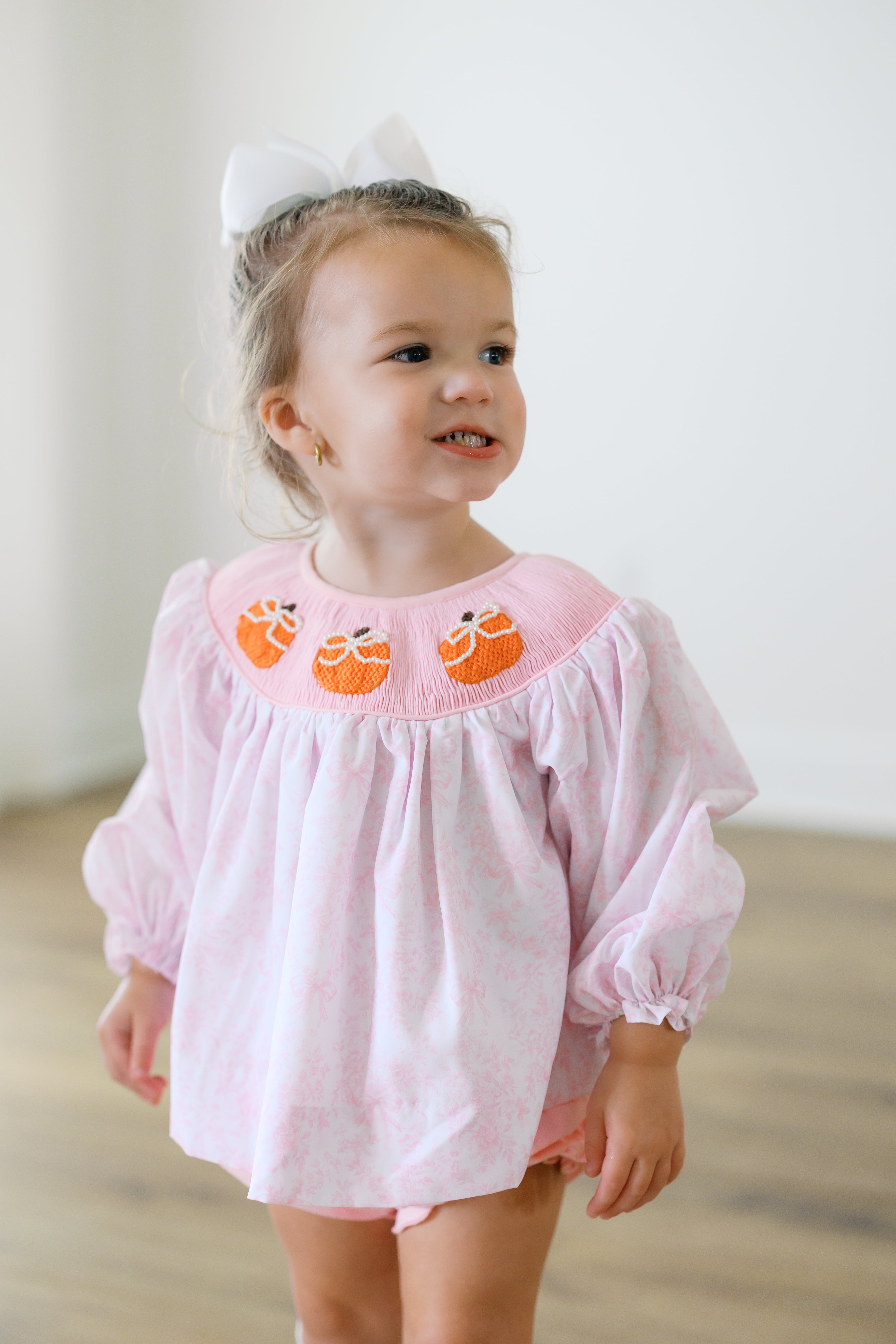 PRE ORDER Girls Smocked Pearl Bow Pumpkins Bubble Bloomer Set | ETA to LBS: SEPTEMBER