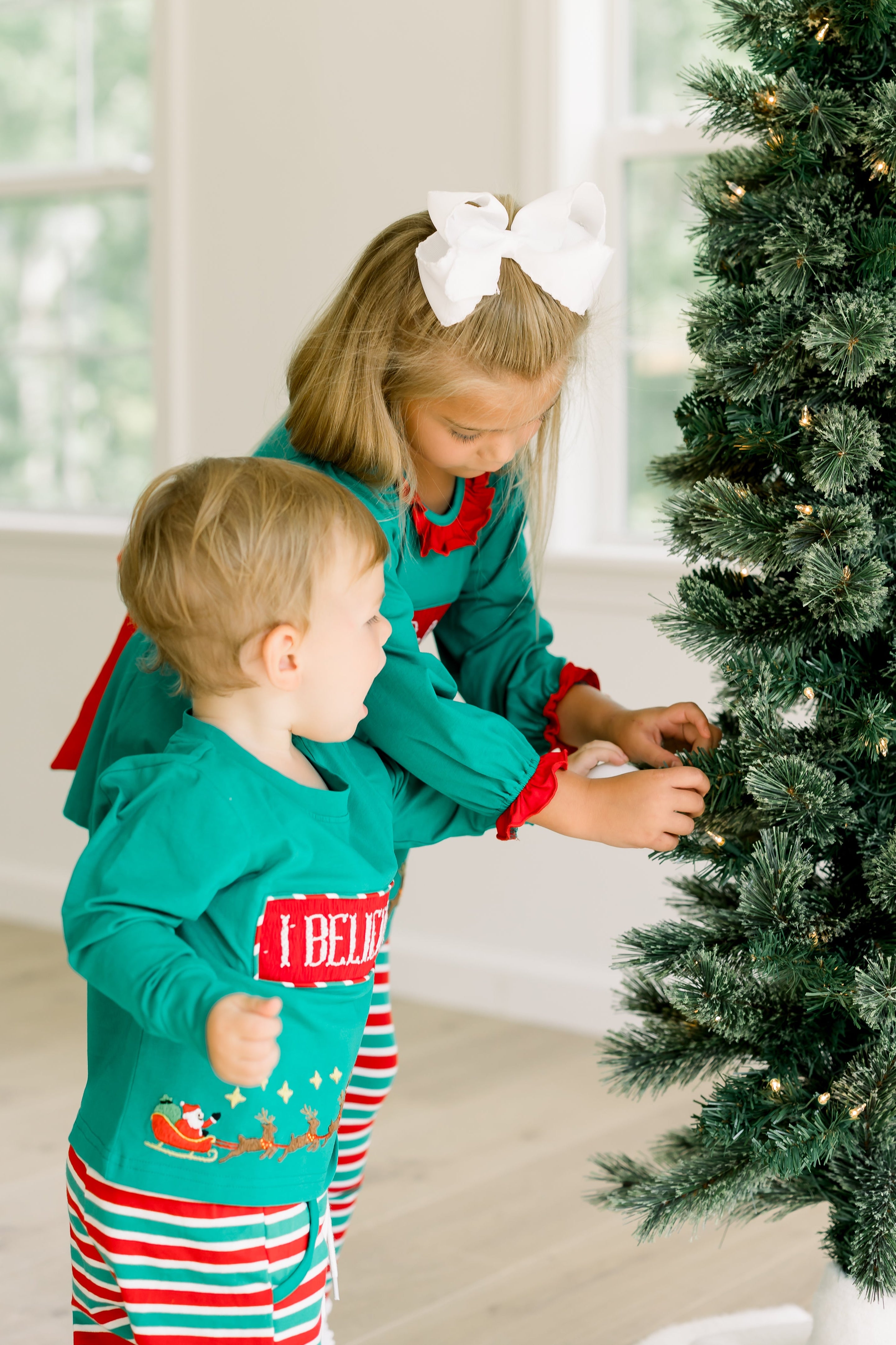 PRE ORDER Girls Smocked I Believe Legging Set | ETA to LBS: OCTOBER